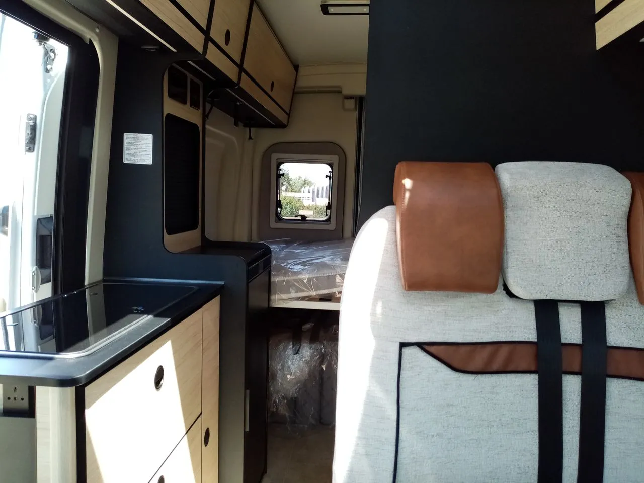 VAN 238 *165CV* BOITE AUTO.